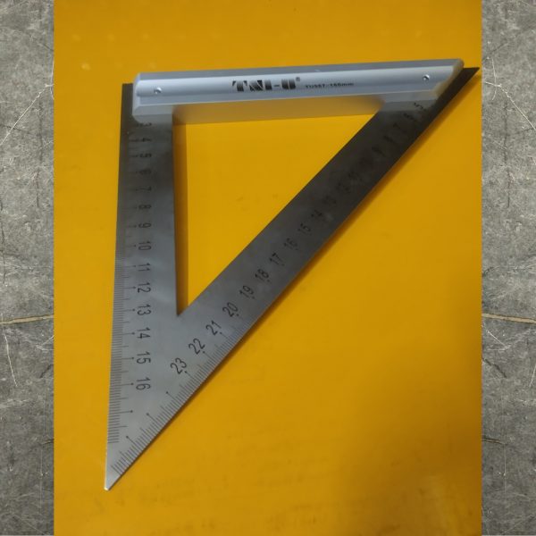 TNI-U Triangle Ruler Scale with Level TU-987-180mm