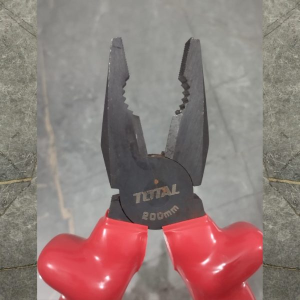 TOTAL THTIP181 8" Insulated Combination Plier