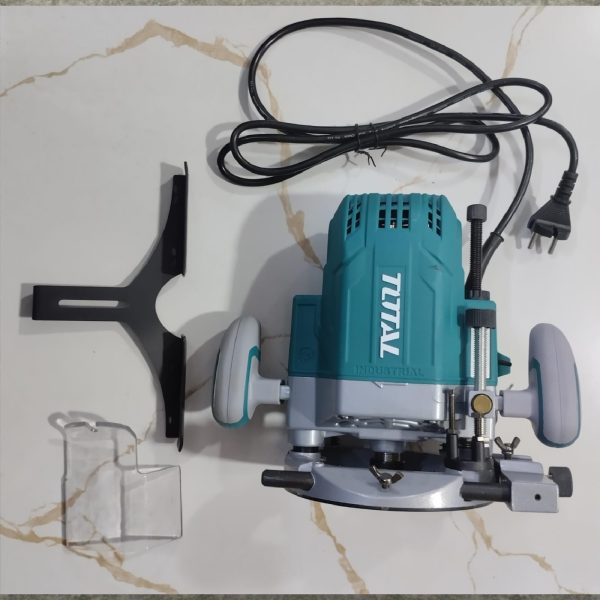 TOTAL TR111216 Router 1600W